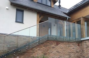 glass balustrading entrance stairs